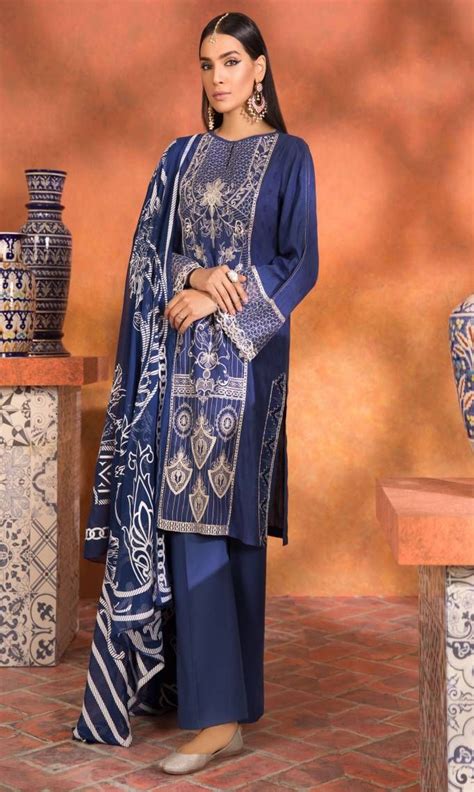 Sapphire clothing pakistan. Jul 15, 2023 · Black Pleated Dress. Rs.7,990.00. Shop Sapphire online store for women's western dress designs in Pakistan. T-Shirts, button down shirts, denim jeans, pants, skirts & more. 