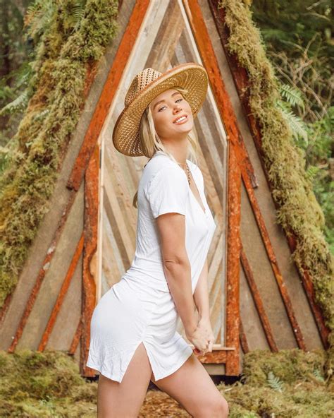 Sara underwood insta. 33K likes, 339 comments - saraunderwood on May 28, 2023: "We completed our tool shed cabin spaceship thang! Now it’s time for @jacobwitzling and I to go home, it ... 