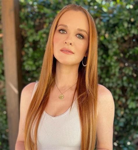 Sarah Drew Age, Wiki, Net Worth, Height, Husband