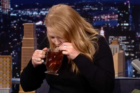 Sarah Snook's Tim Tam Slam Tutorial with Jimmy Fallon (2026)