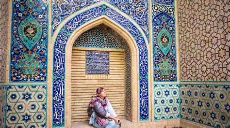 Sarah Thomas Messenger Esfahan