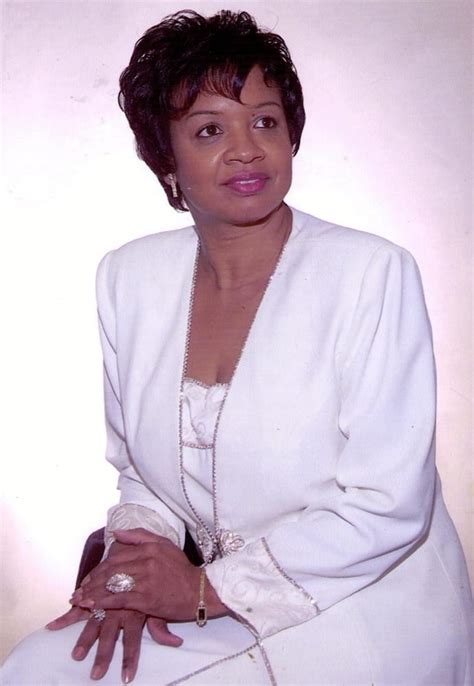 Sarah carter funeral home facebook.  Live Streams - Sarah L.  Carters Funeral Hom...