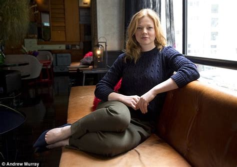 Sarah snook brooklyn. Sarah Snook, who plays Shiv Roy on HBO's 'Succession,' is pregnant and expecting her first child with her husband, comedian Dave Lawson. 