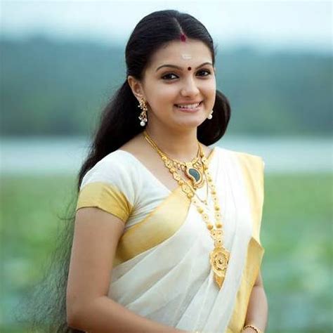 Saranya mohan biodata