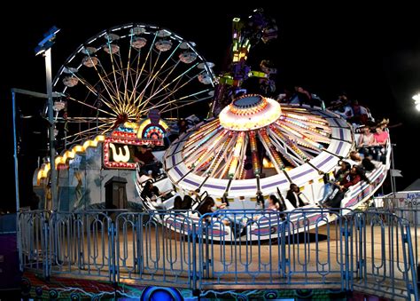 Sarasota county fair. Robarts Arena is home to a variety of events. The building's 15,000 square foot floor provides room for a variety of sporting events, home shows, banquets, gun shows, concerts, graduations and more. The maximum … 