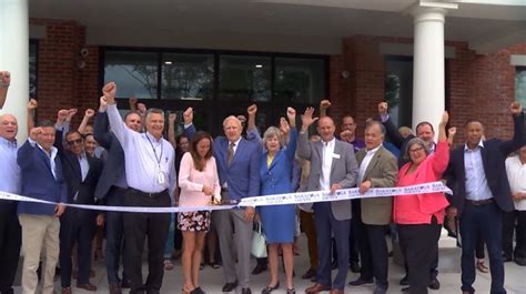 Saratoga Springs holds ribbon cutting for new senior center