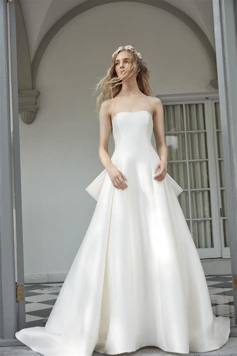 Sareh nouri. Shop discounted Sareh Nouri Wedding Dresses wedding dresses. Thousands of new, used and preowned gowns at lowest prices in the United States. Find your dream Sareh Nouri Wedding Dresses dress today. Price Guide (USD) LOW. $400. MID. $2,442. HIGH. $7,000. Popular Styles. Call Me Fancy, Naomi, Royal Highness, Custom Made, Zarin, Caroline. Size; 