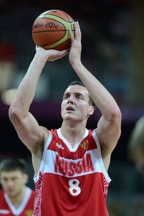 Aleksandr Olegovich "Sasha" Kaun é um ex-basquetebolista profissional russo. Jogou pelo CSKA Moscou entre 2008-2015 e pelo Cleveland Cavaliers entre 2015-2016.[1]. 