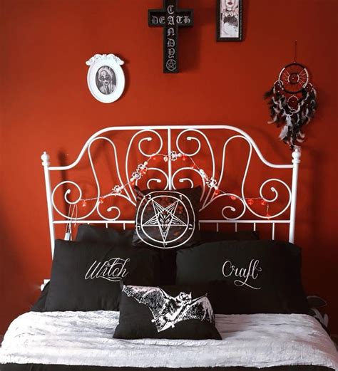 Satanic Pentagram Tapestry for Bedroom, Baphomet Statue Art Goat Head Skull  Pagan Tapestries Wall Hanging for College Dorm Living Room Men Decor