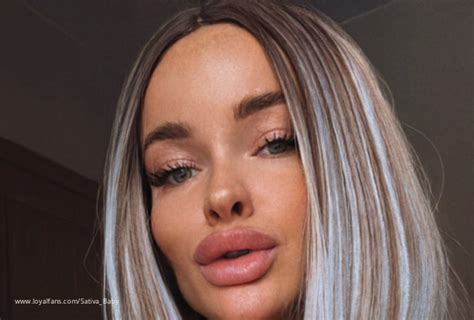 😈 XxX Sativa.Bby Onlyfans Leak