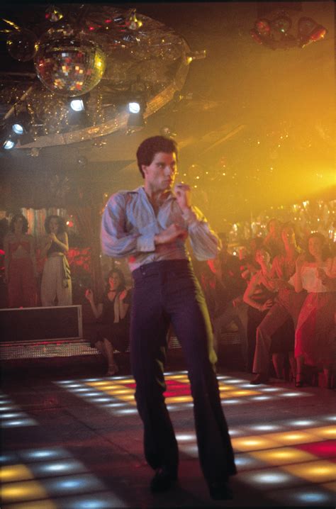 Saturday Night Fever. Saturday Night Fever adalah film Amerika Serikat karya sutradara John Badham yang diedarkan pada tahun 1977. Film ini dibintangi John Travolta sebagai Tony Manero, seorang pemuda yang menghabiskan malam minggunya menari di lantai diskotek di Brooklyn. Karen Lynn Gorney berperan sebagai pasangannya ketika menari; …. 