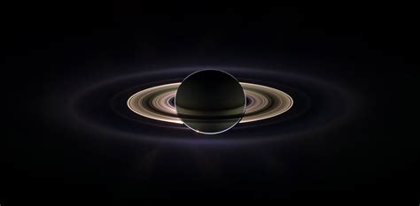 Saturn ringa. Although most of the gas giants boast rings of some sort, Saturn's are the largest and arguably the most visually stunning. Stretching as far out as 262,670 miles (422,730 km), or eight times the ... 