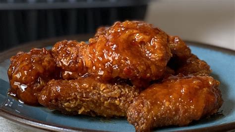 Saucy Chicken Wings - Popeyes