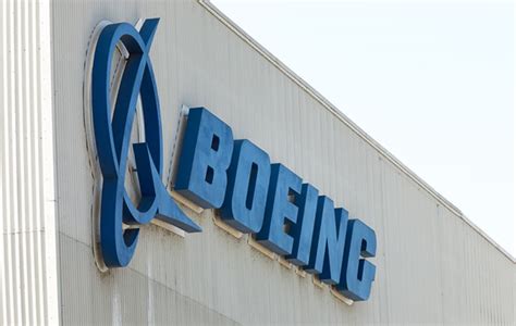 Saudi Arabia places order for up to 121 planes from Boeing