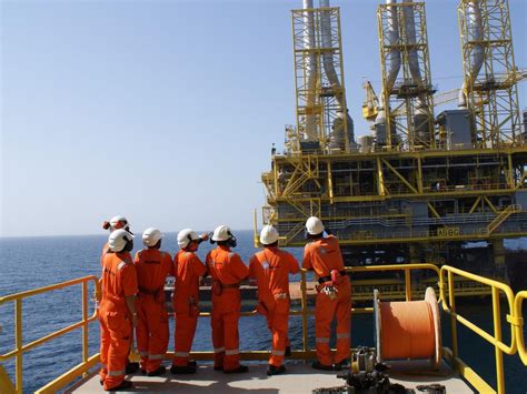 Saudi Aramco awards two key offshore contracts to …