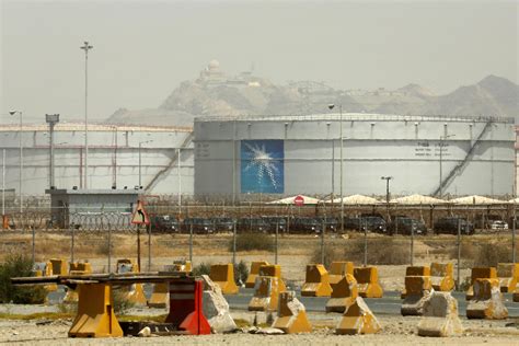 Saudi giant’s oil profits plummet 40%