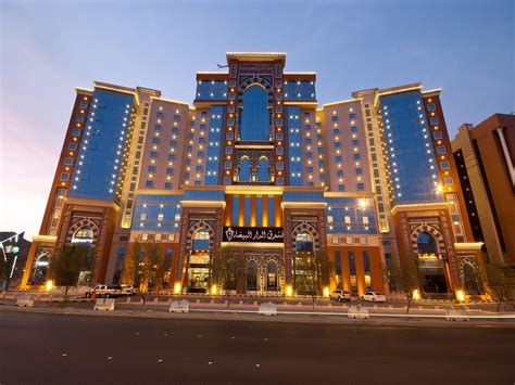 View deals for voco Makkah, an IHG Hotel, including fully refundable rates with free cancellation. King Fahad Gate is minutes away. WiFi and an evening social are free, and this hotel also features 6 restaurants. All rooms have LED TVs and plush bedding.