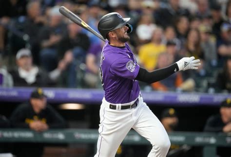 Saunders: Kris Bryant says he can be the quiet leader Rockies need right now