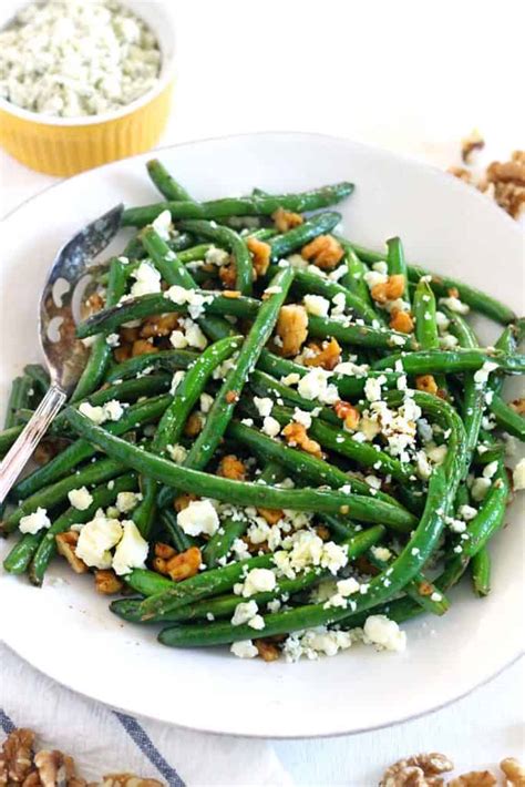 Sautéed Green Beans with Bleu Cheese and Walnuts