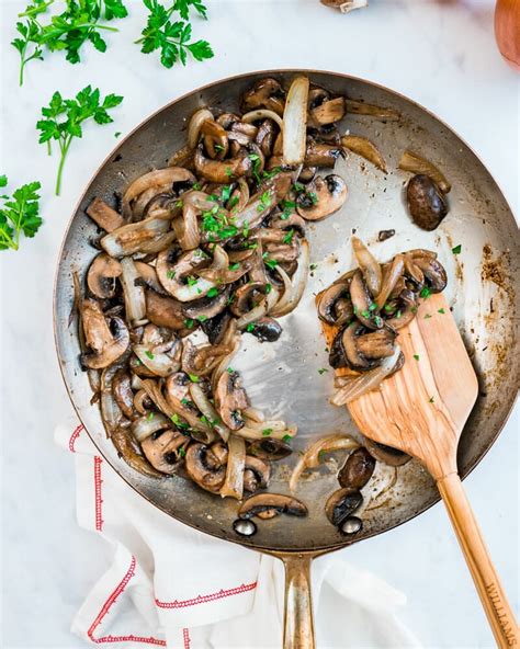 Sauteed Mushrooms and Onions - GettyStewart.com