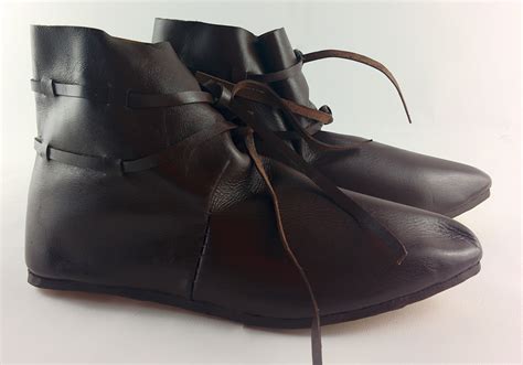 Saxon shoes. Hartjes shoes are amazingly comfortable. The footbeds are made from soft cork and latex with a leather lining. They will contour to the shape of your foot, ... SAXON SHOES SAXON SHOES SHORT PUMP TOWN CENTER RICHMOND, VA. Mon - Sat: 10:00 AM - 7:00 PM Sunday: 12:00 PM - 6:00 PM. 