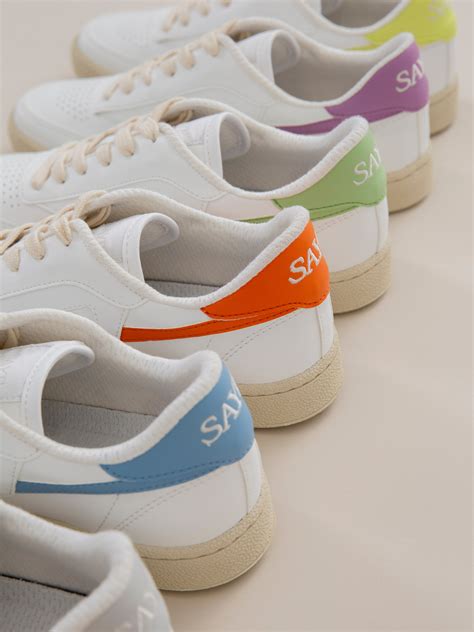 Saye sneakers. Modelo '89 Icon - Polar Lima. The M'89 Icon forms part of our core collection. The vintage-inspired sneaker offers both style and versatility. Over the years, we have been modifying and improving its silhouette to ensure maximum comfort, and maximum environmentally friendly production. This model is a staple SAYE piece, from its premium feel to ... 