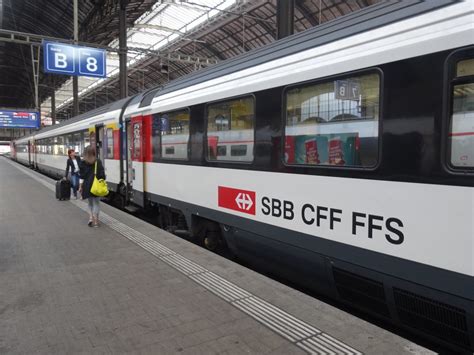 SBB-CFF-FFS (tyska: Schweizerische Bundesbahnen (SBB),