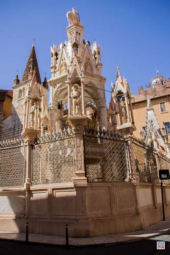 Scaliger Tombs, Verona, Italy - SpottingHistory.com