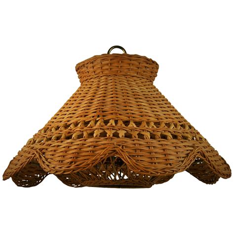 Scallop Wicker - 23 For Sale on 1stDibs