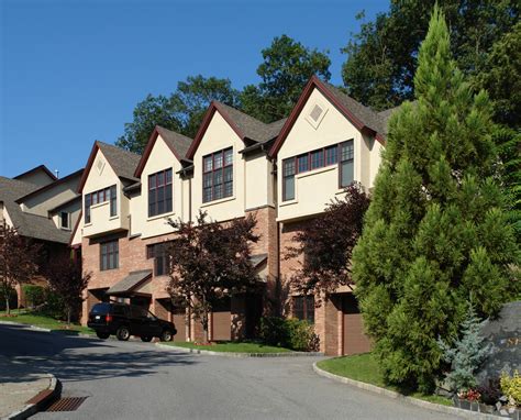 Scarsdale apartments for rent. College Housing Apartments for Rent in Scarsdale Heights, Scarsdale, NY. ... With more than 1 million currently available apartments for rent, finding an off-campus apartment near your college or university will be much easier than making it through finals week. From private studio apartments for students to 3- and 4-bedroom apartments to share ... 