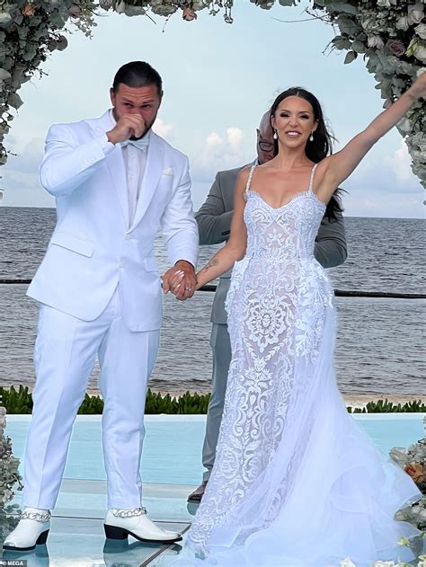 Scheana vanderpump rules. He’s quite the catch! Vanderpump Rules star Scheana Marie Shay is head over heels for her husband, Brock Davies.The starlet announced in October 2020 that she was pregnant after the couple ... 