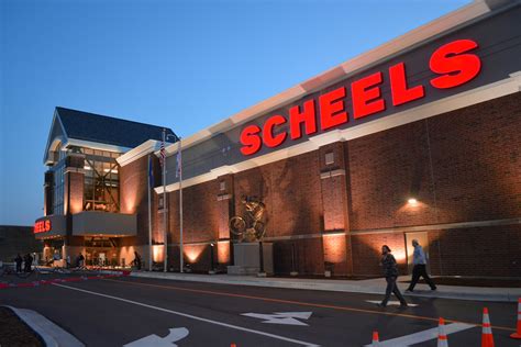 Scheels rochester mn. Shop online for a large selection of quality sports and outdoor gear from athletic clothing and shoes to hunting and fishing gear. SCHEELS 