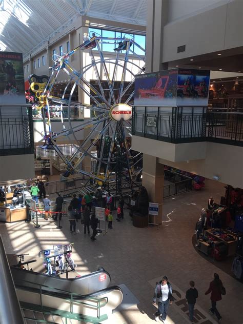 Scheels sports sioux falls. SCHEELS is a leader in the sporting goods industry - driven to create the best experience in the USA for our customers. SCHEELS boasts the largest selection of sports brands in America—offering ... 