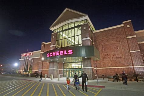 Scheels wichita kansas. SCHEELS store in Wichita, Kansas KS address: 7700 E Kellogg Dr, Wichita, Kansas - KS 67207 - 1772. Find shopping hours, phone number, directions and get feedback through users ratings and reviews. 
