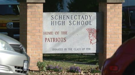 Schenectady school gets real threat amid widespread hoax, swatting