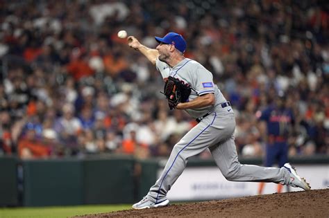 Scherzer throws 8 innings and Lindor has 5 RBIs as the Mets rout the slumping Astros 11-1