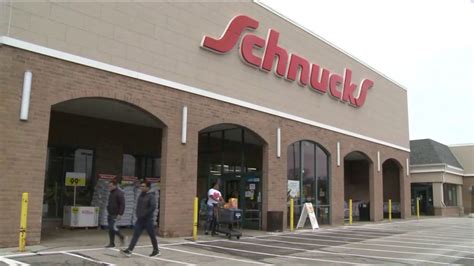 Schnucks customers can now use rewards points at self-checkout