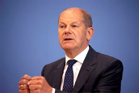Scholz to NATO: Focus on boosting Ukraine’s military power, not membership
