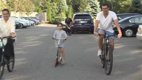 School resource officer buys bikes for family that recently moved to Swampscott from Ukraine