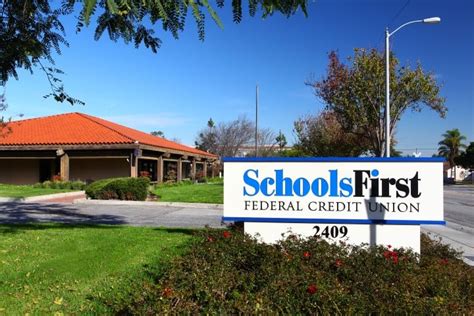 SchoolsFirst Federal Credit Union Servicios