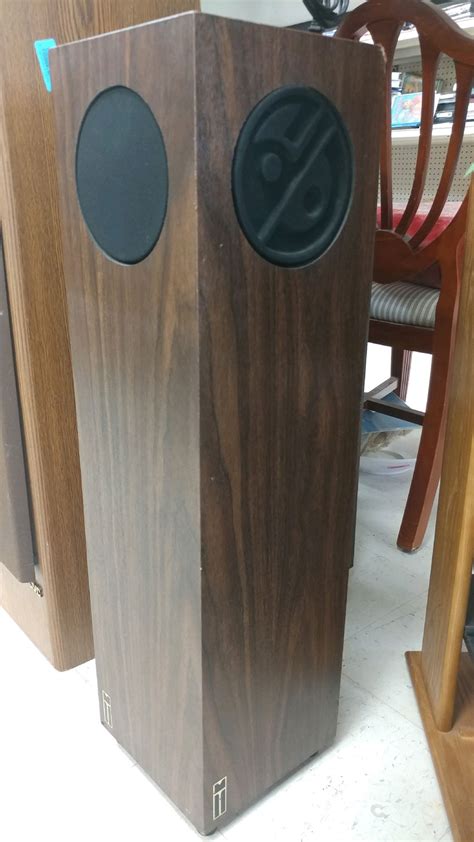 Scored a sweetheart deal on a nice pair of EPI Microtower 1