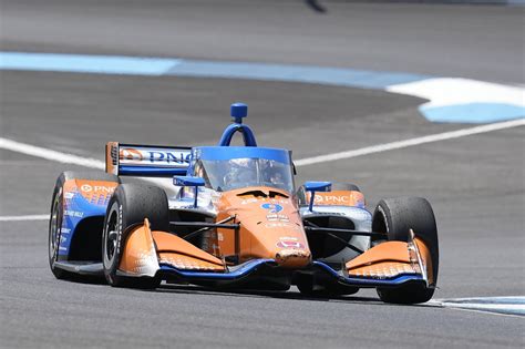 Scott Dixon he holds off hard-charging Rahal to win Indianapolis GP on record-breaking day