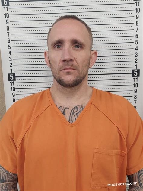 Scott co mugshots. If you have any questions regarding the information you obtain, please call Inmate Services at 865-281-6700. EVADING ARREST, RECKLESS DRIVING, VIOLATION OF DRIVER\'S LICENSE LAW, RECKLESS ENDANGERMENT, AGG. ASSAULT, UNLAWFUL POSSESSION OF A WEAPON, AND POSS. OF DRUG PARAPHERNALIA. 