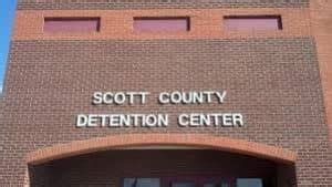 Scott county detention center inmate list. .  <a href=https://lookruss...