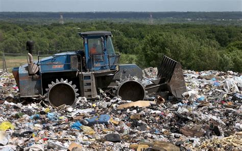 Scott landfill may be best in state - The Quad-City Times