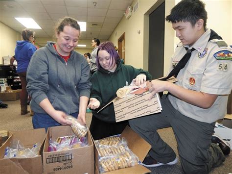 Scout brings holidays to US troops overseas - Tribune Chronicle