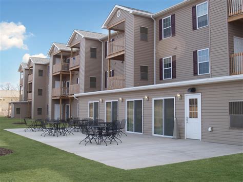 Find an apartment with a balcony for rent in Scranton, SC featuring fresh air, city skylines, and open views. Stay simple with a sleek framed glass patio or dress up the extra square footage with outdoor seating, plants, and patio furniture. Keep in mind balconies often come with restrictions such as bike storage or hanging flags.. 