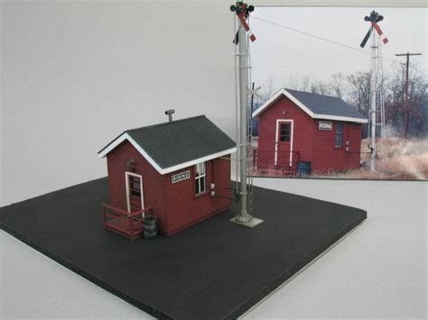 Scratchbuilding Semaphores for HO scale layout