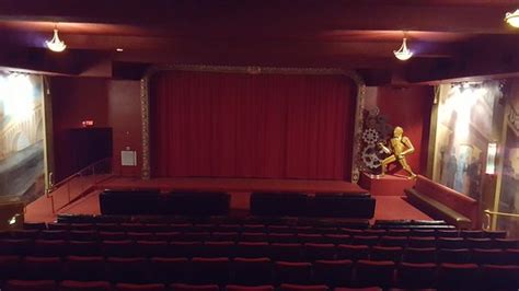 Screenland armour theatre. Did you know we do private theatre rentals where you can watch whatever you want starting at $100 for 10 people in a private theatre! Support your local... 