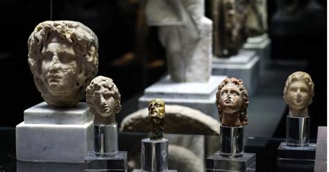 Sculpture monumentali bel museo greco romano di alessandria. - Monja y casada, vírgen y mártir.